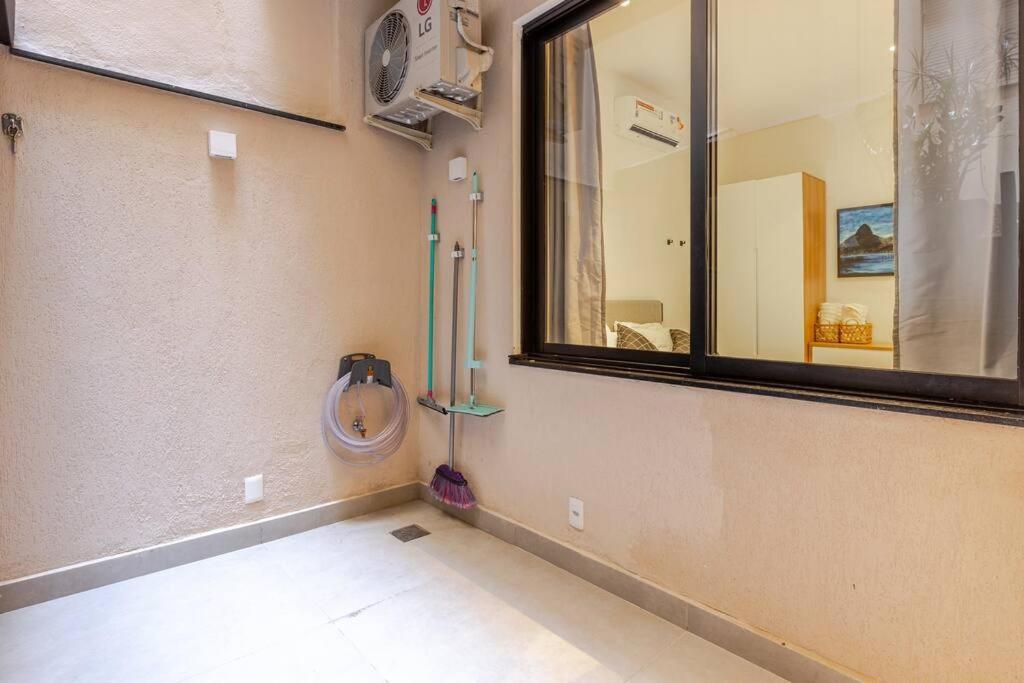 Loft Encantador Moderno Com Varanda Em Copacabana Rio de Janeiro