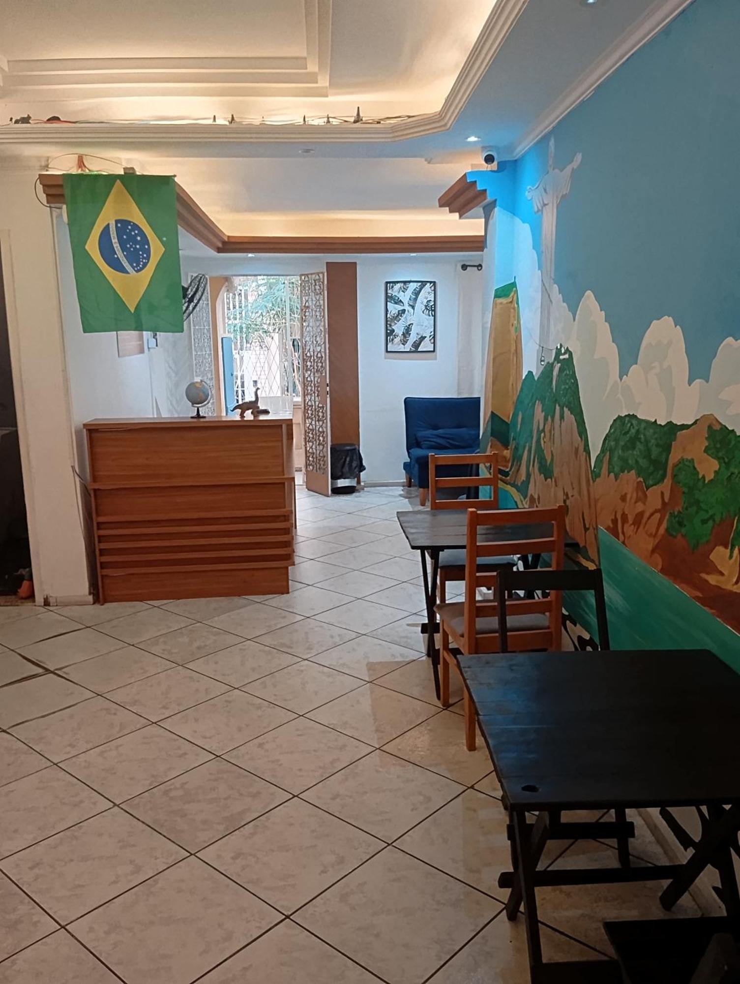 Em Copa Albergue *