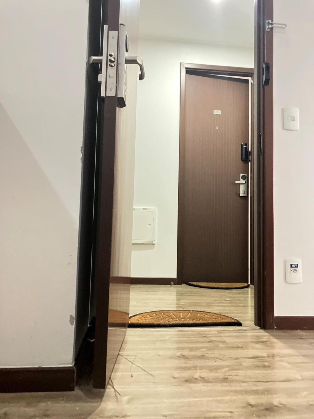 Apartamento Reversivel-casal Ou Solteiro-via Premiere-riocentro-barra Da Tijuca *