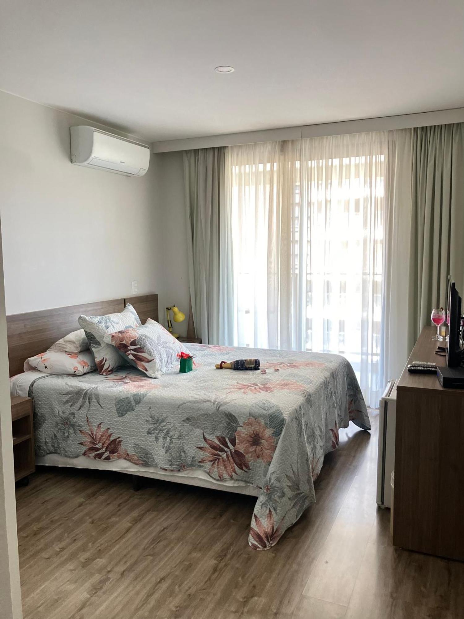 Apartamento Reversivel-casal Ou Solteiro-via Premiere-riocentro-barra Da Tijuca *