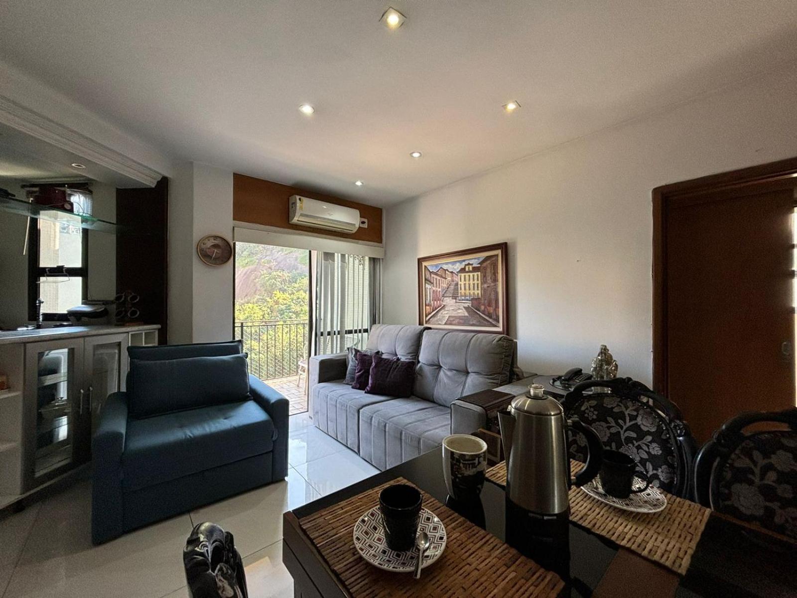 A 5min- Com Piscina, Portaria 24hrs, Internet 500mg, Shopping Rio Sul 2min A Pe! Apartamento Rio de Janeiro