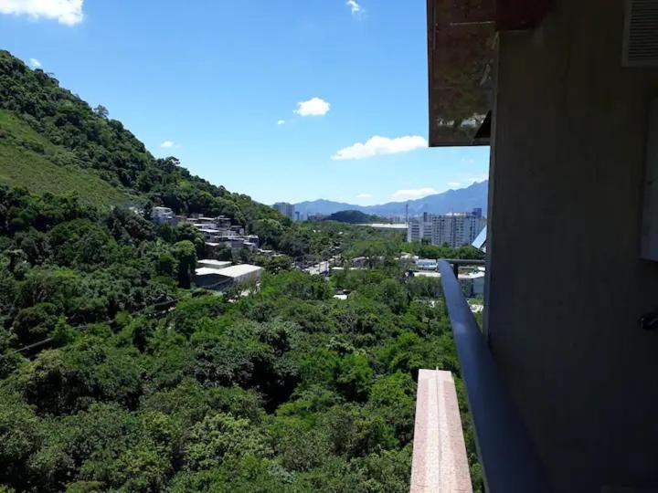 Hotel Via Premiere - Flat - Riocentro - Barra Olimpica - Vista Montanha