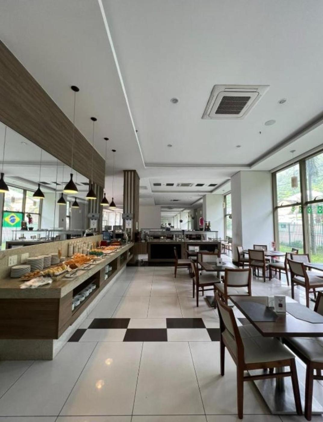Hotel Via Premiere - Flat - Riocentro - Barra Olimpica - Vista Montanha