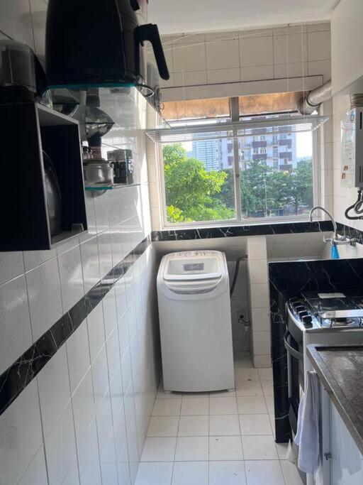 Apartamento Na Barra Da Tijuca 2 Quartos Com Ar Condicionado