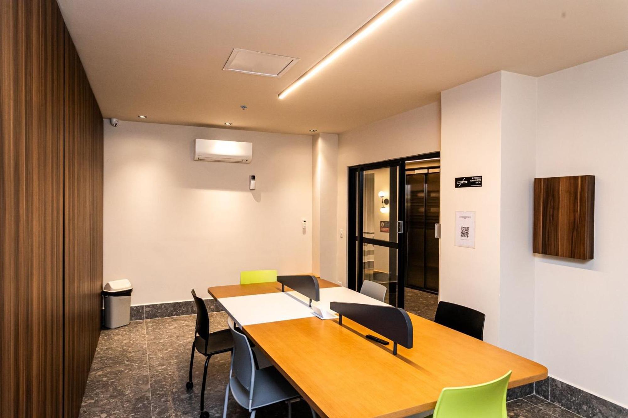 Apartamento Com Workstation No Centro | Sd 80/1004