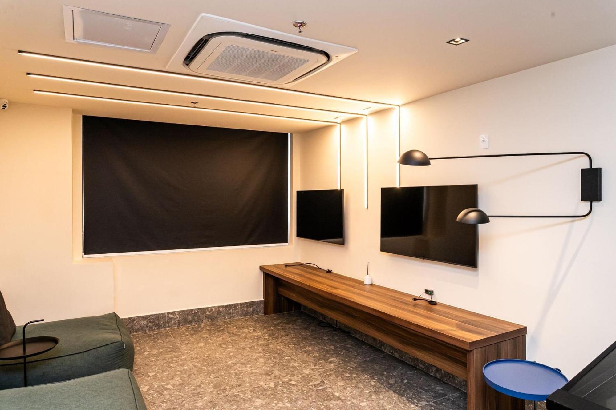 Apartamento Com Workstation No Centro | Sd 80/1004