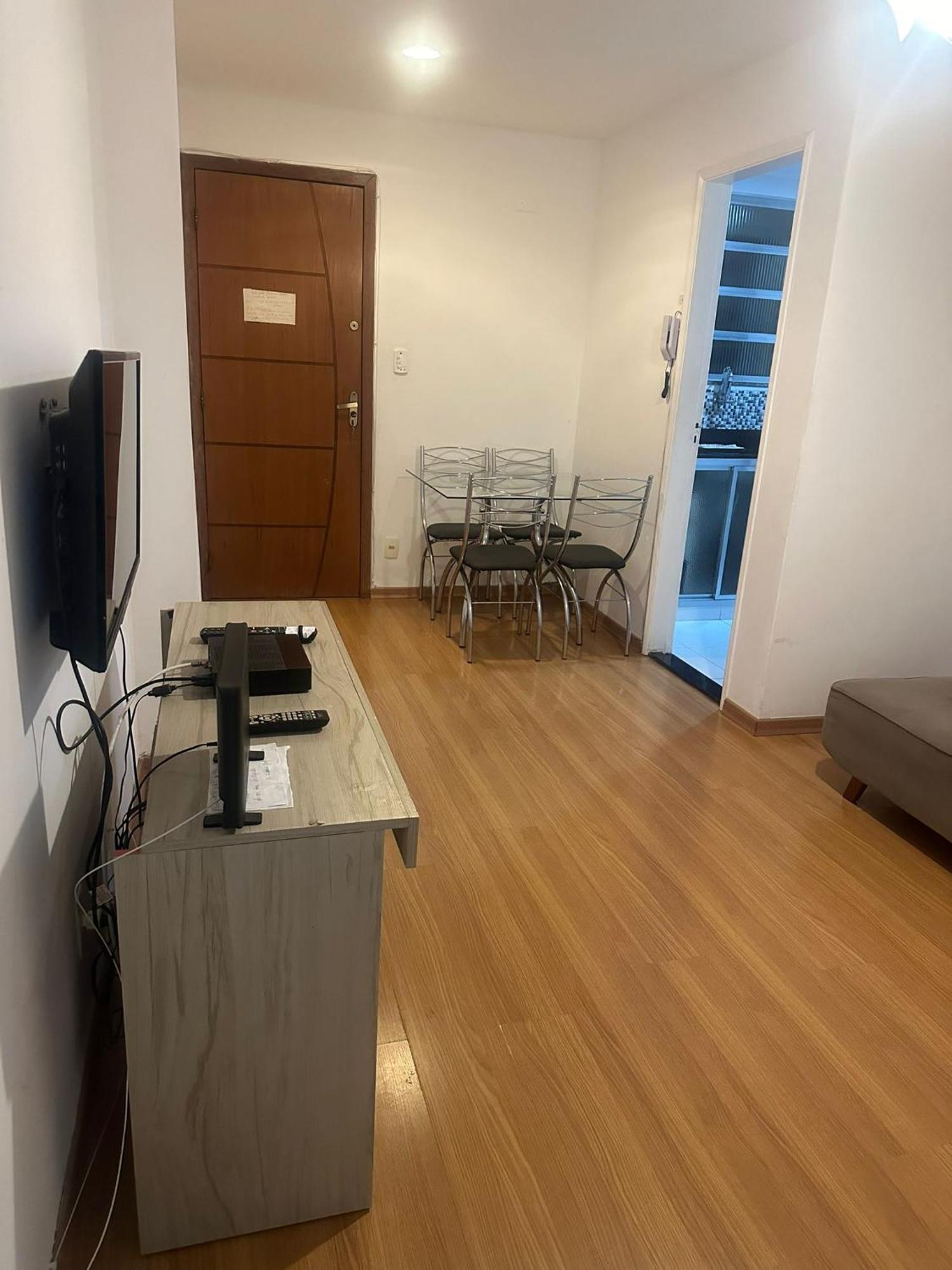Apartamento Copacabana / Lema, A Uma Quadra Da