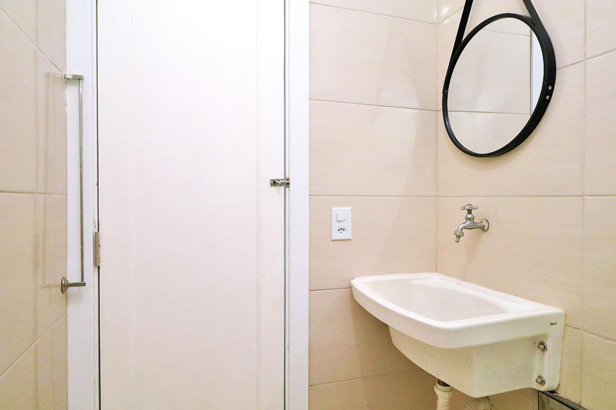 Na Quadra Da Praia, Estacao De Metro 5min Andando, Mercados E Comercios Proximos Apartment