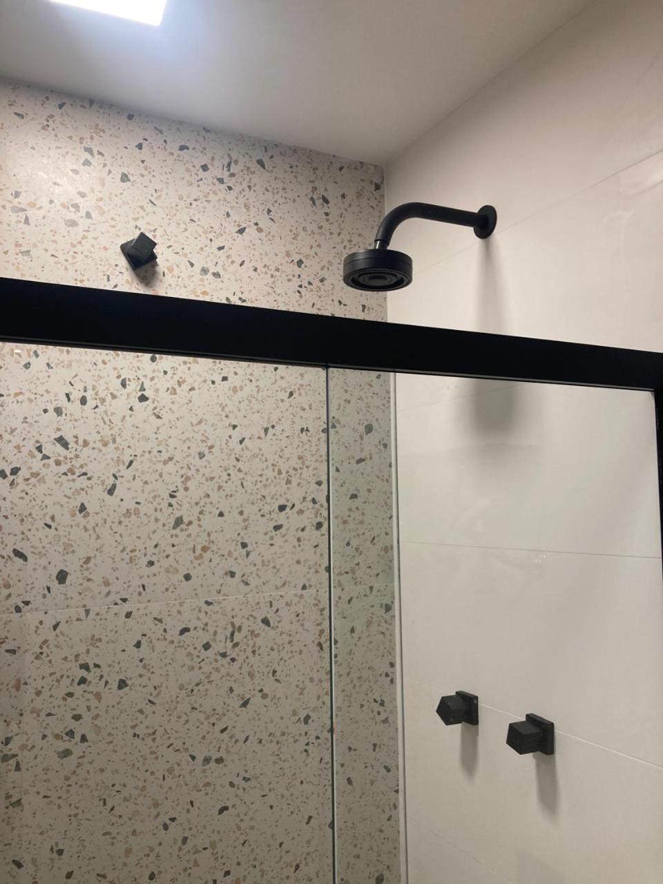 Apartamento Copacabana Sala E Na Quadra Da Praia, Posto 6, Brasil