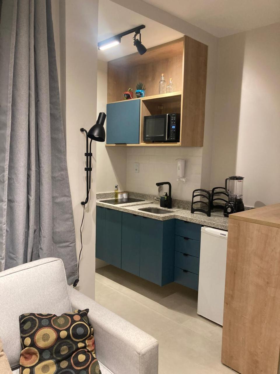 Apartamento Copacabana Sala E Na Quadra Da Praia, Posto 6, Brasil