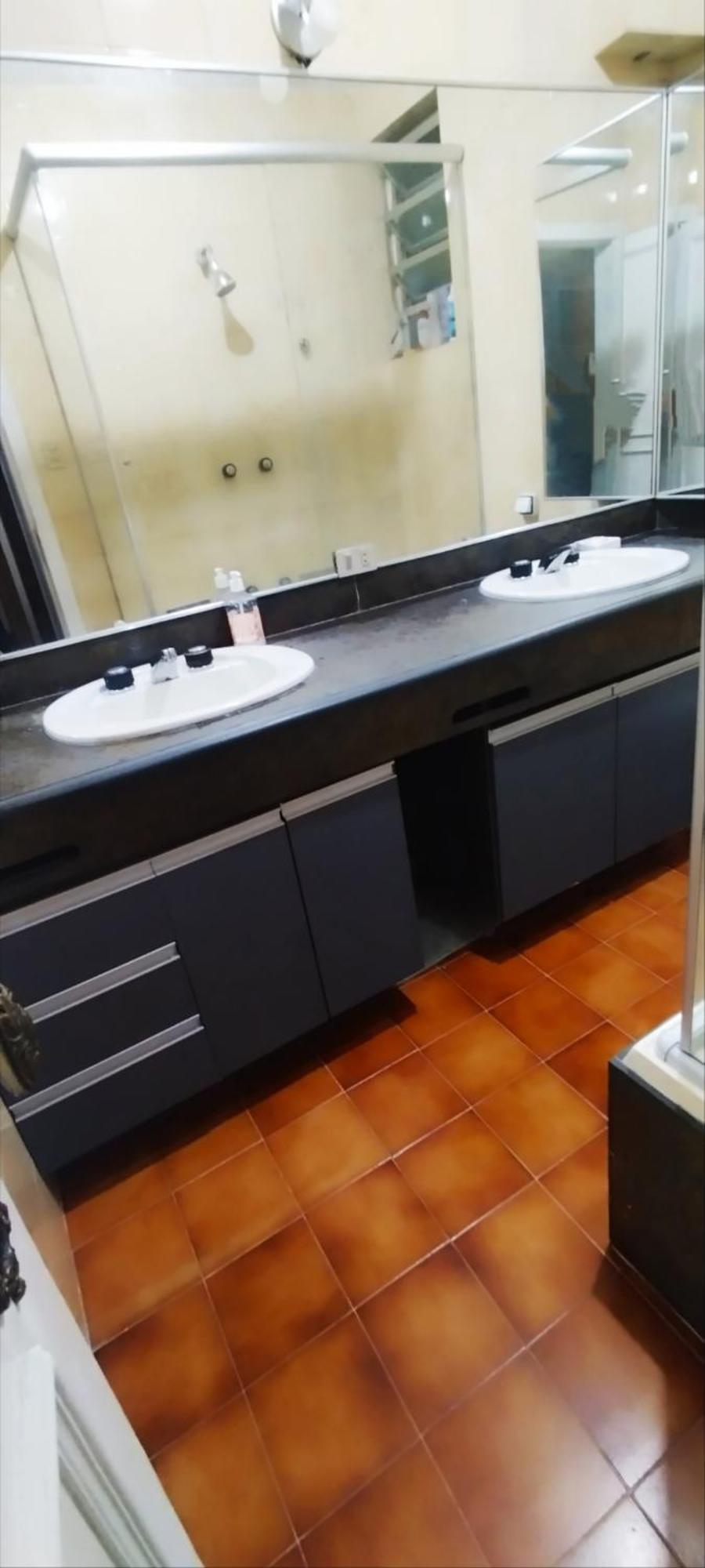 Quarto em Acomodações Particulares Na De Copacabana, Excelente Localizacao!
