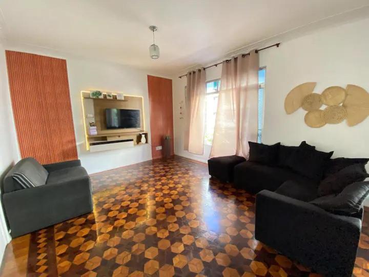 Apartamento Espacoso E Bem Localizado Em Copanema *