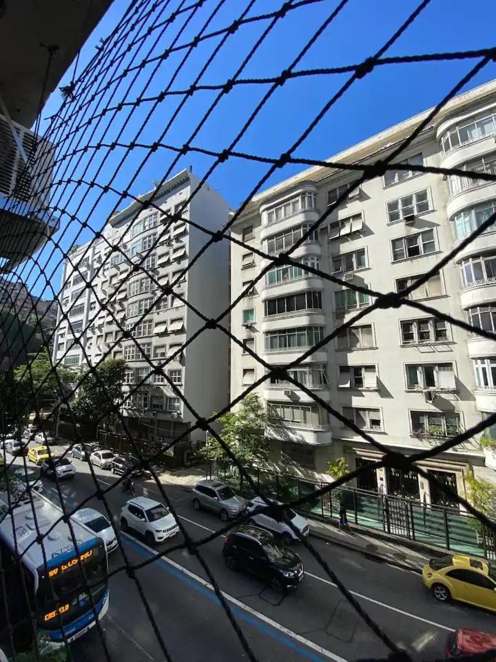 Apartamento Espacoso E Bem Localizado Em Copanema Rio de Janeiro