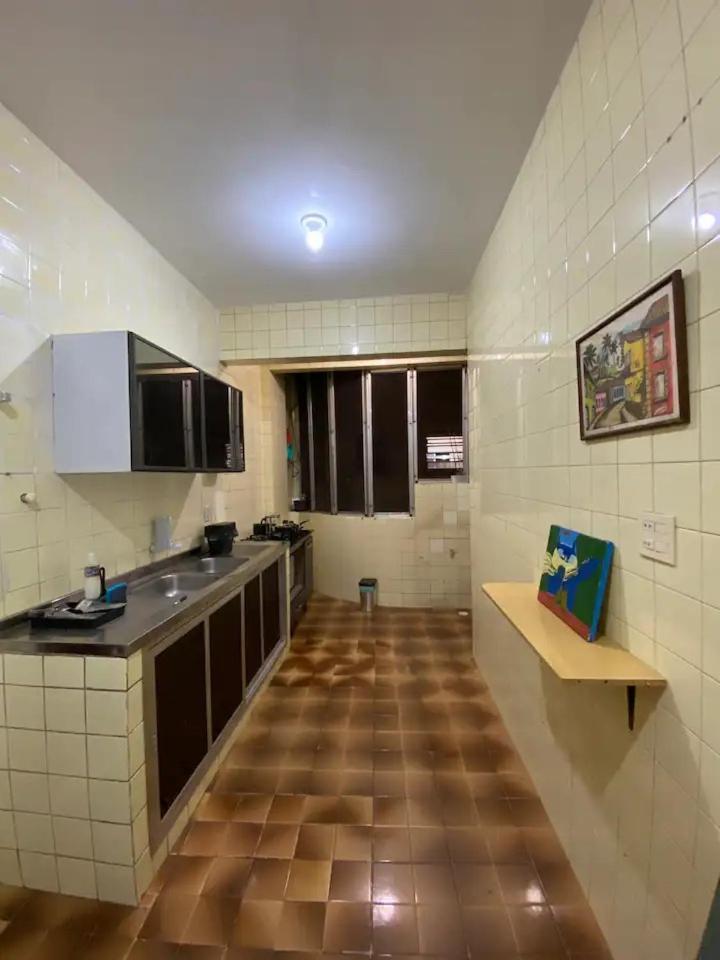 Apartamento Espacoso E Bem Localizado Em Copanema *