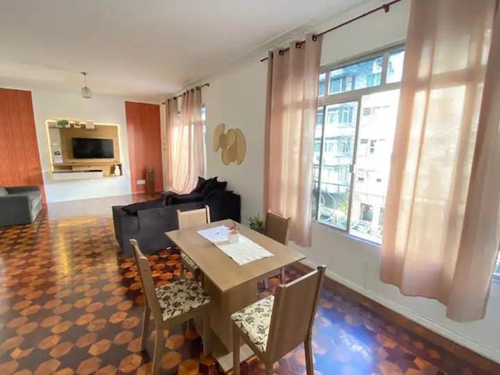 Apartamento Espacoso E Bem Localizado Em Copanema