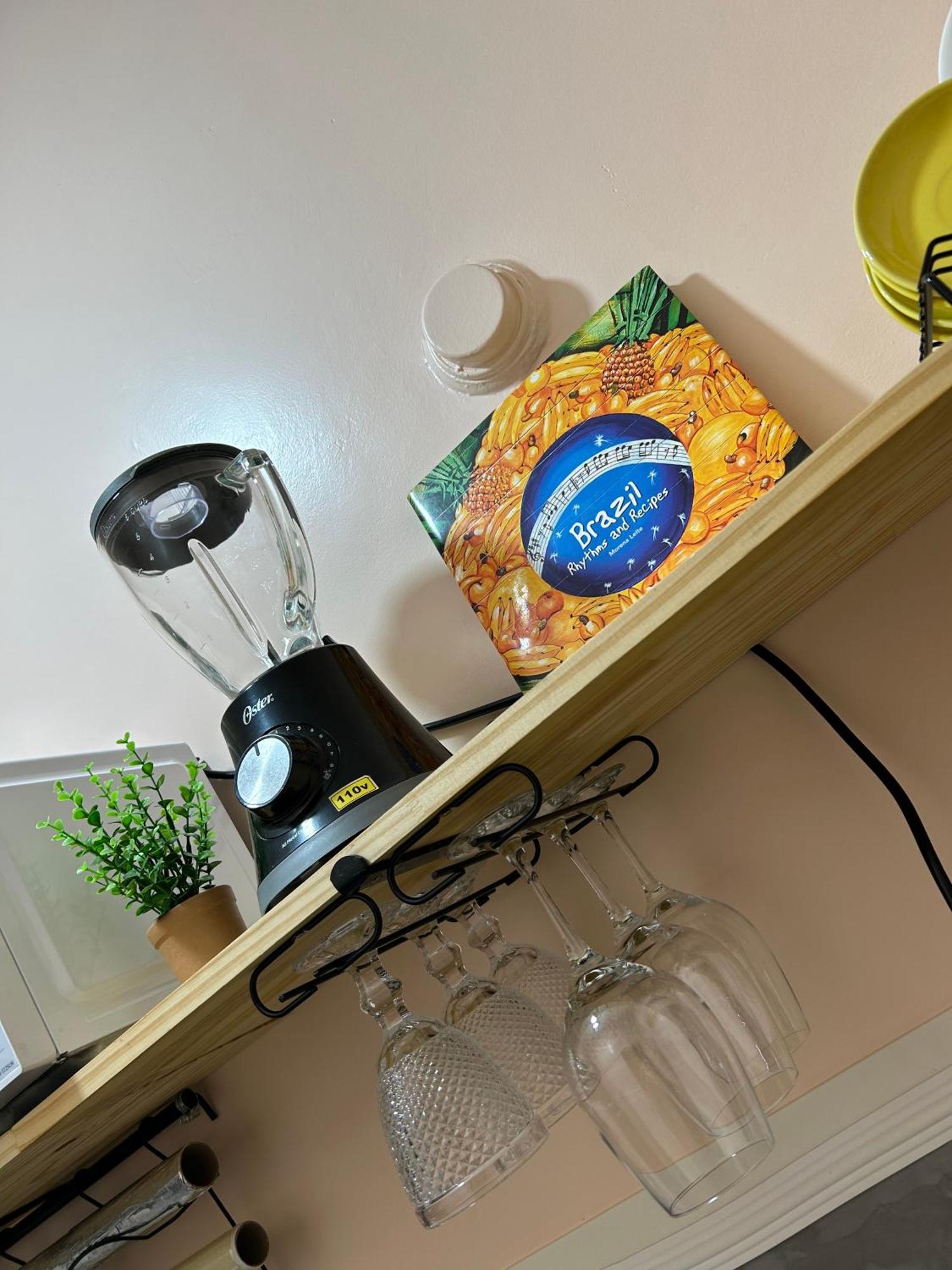 Pe Na Areia Na Quadra Copacabana Localizacao Rio Wifi 100mb Apartment *