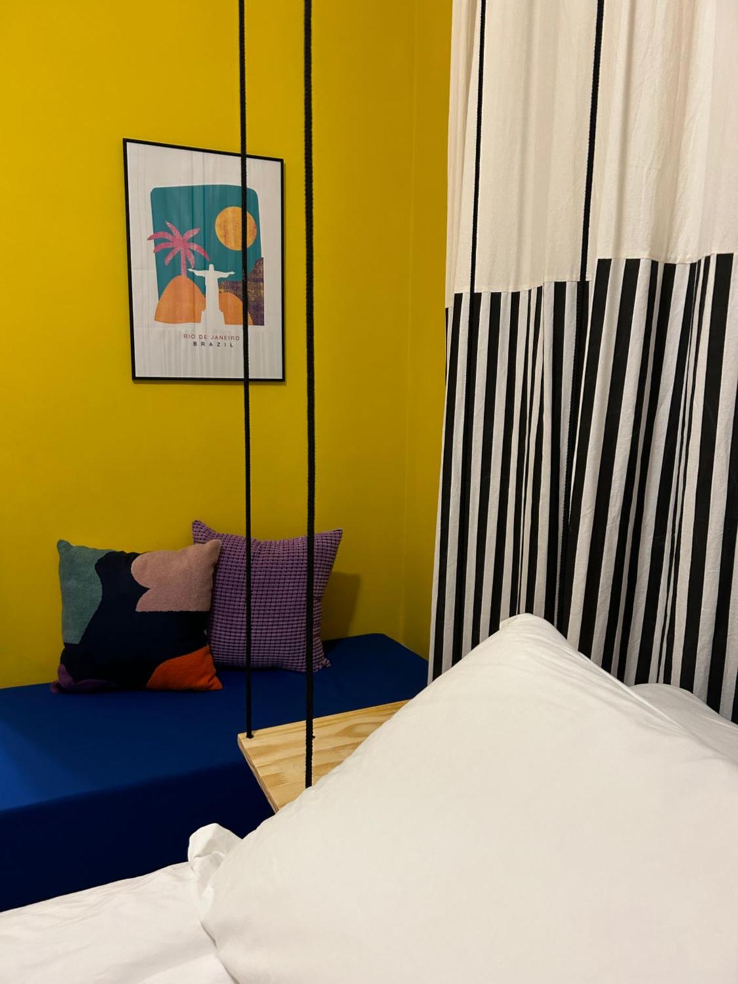Pe Na Areia Na Quadra Copacabana Localizacao Rio Wifi 100mb *