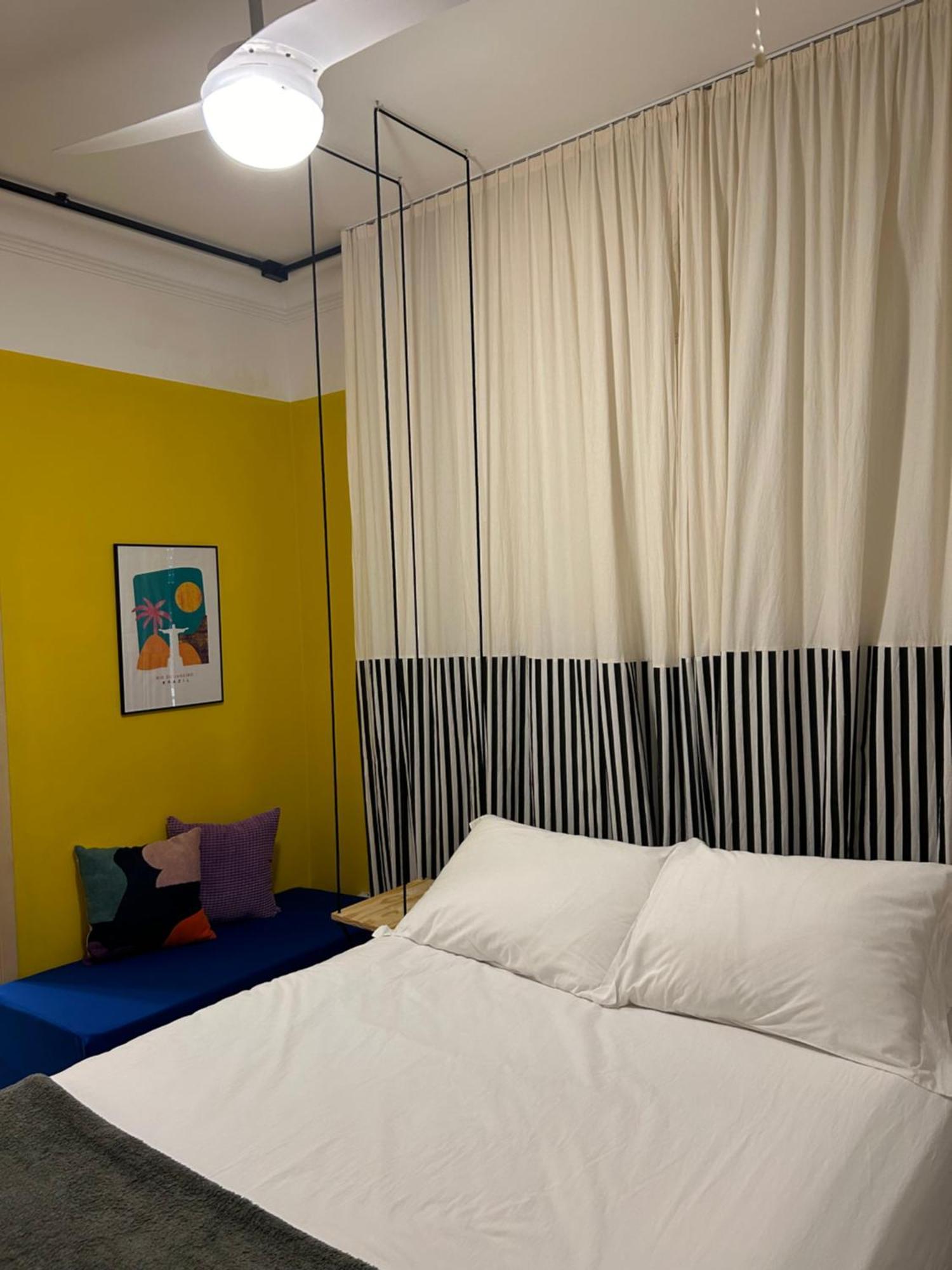 Pe Na Areia Na Quadra Copacabana Localizacao Rio Wifi 100mb Apartment *