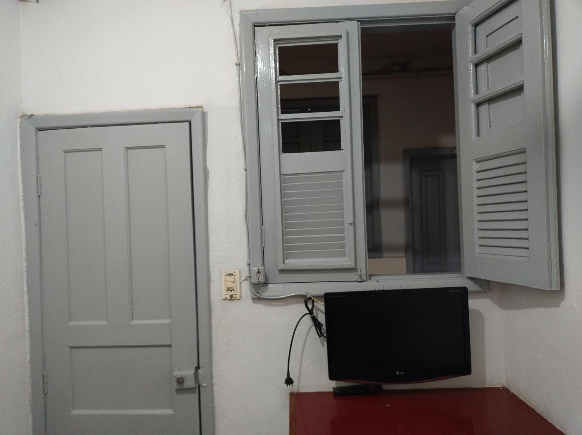 Hostel Ledo