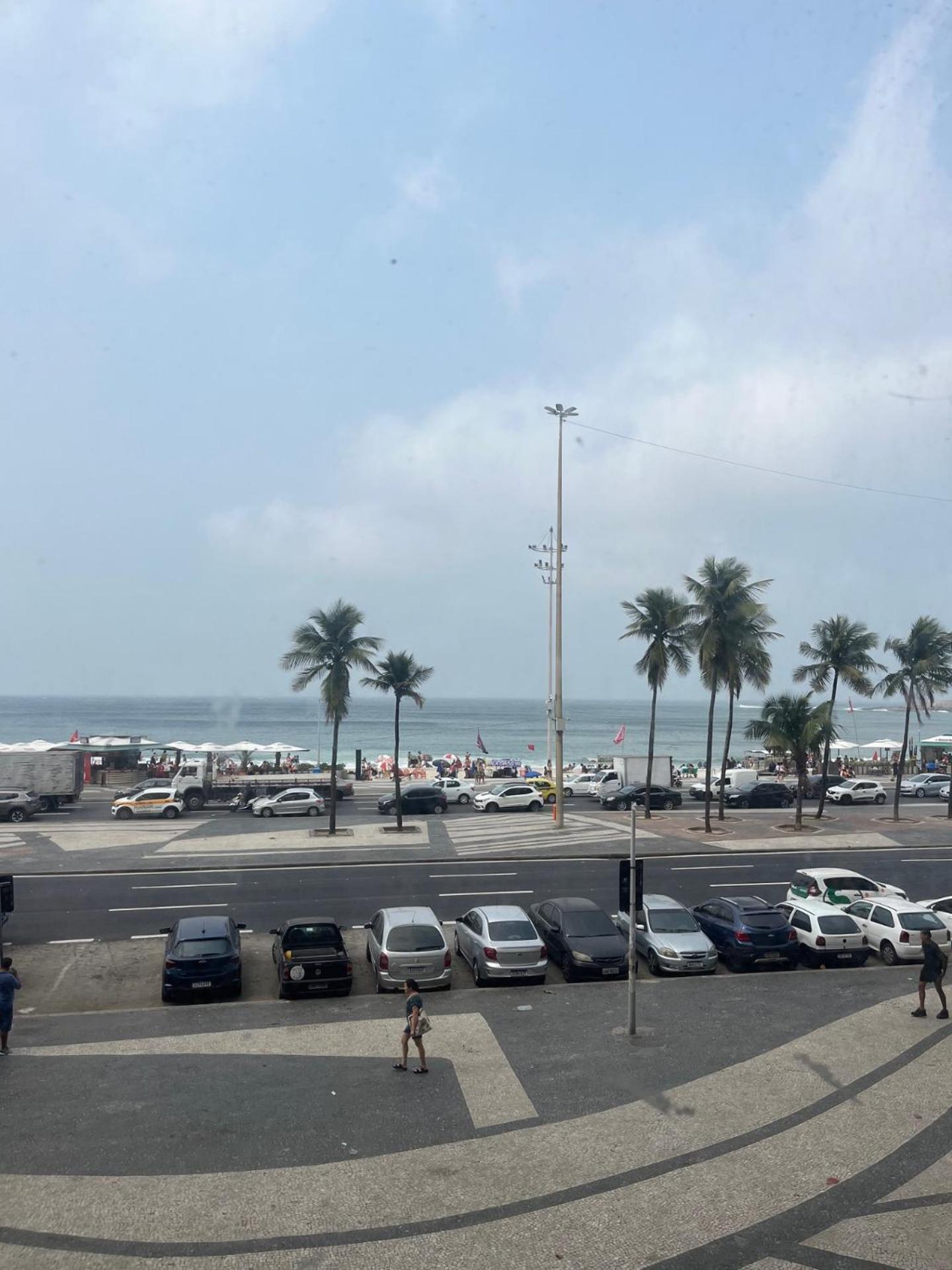 Avenida Atlantica Frente Mar Vista Livre - 4 Quartos - Copacabana Apartment *