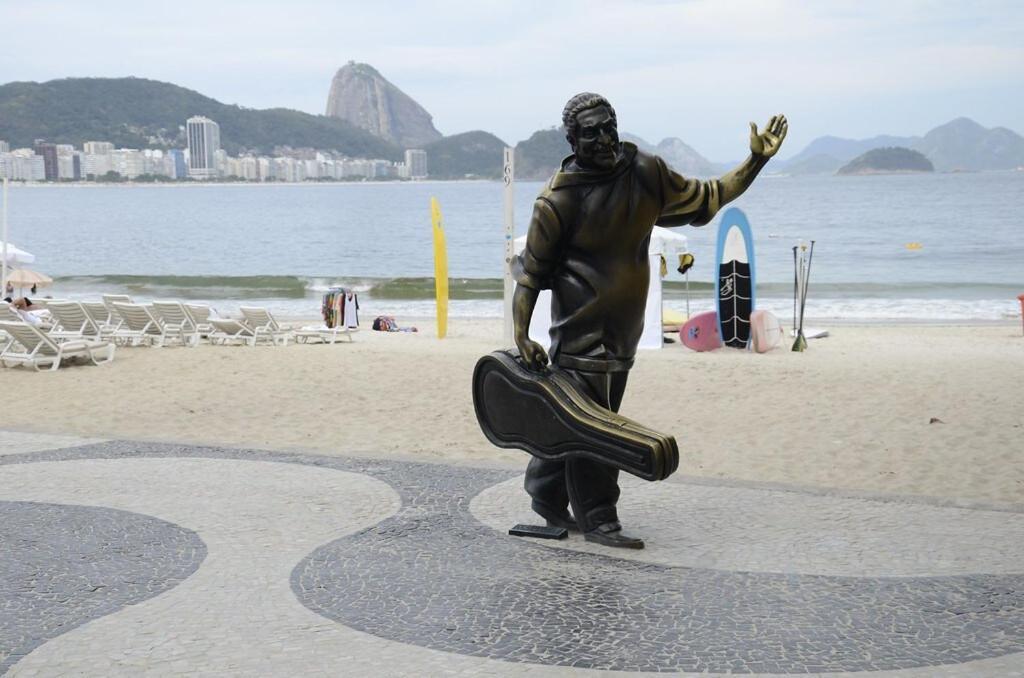 Na Quadra Da Av Nsa Sra C 1137 Ap502 * Rio de Janeiro