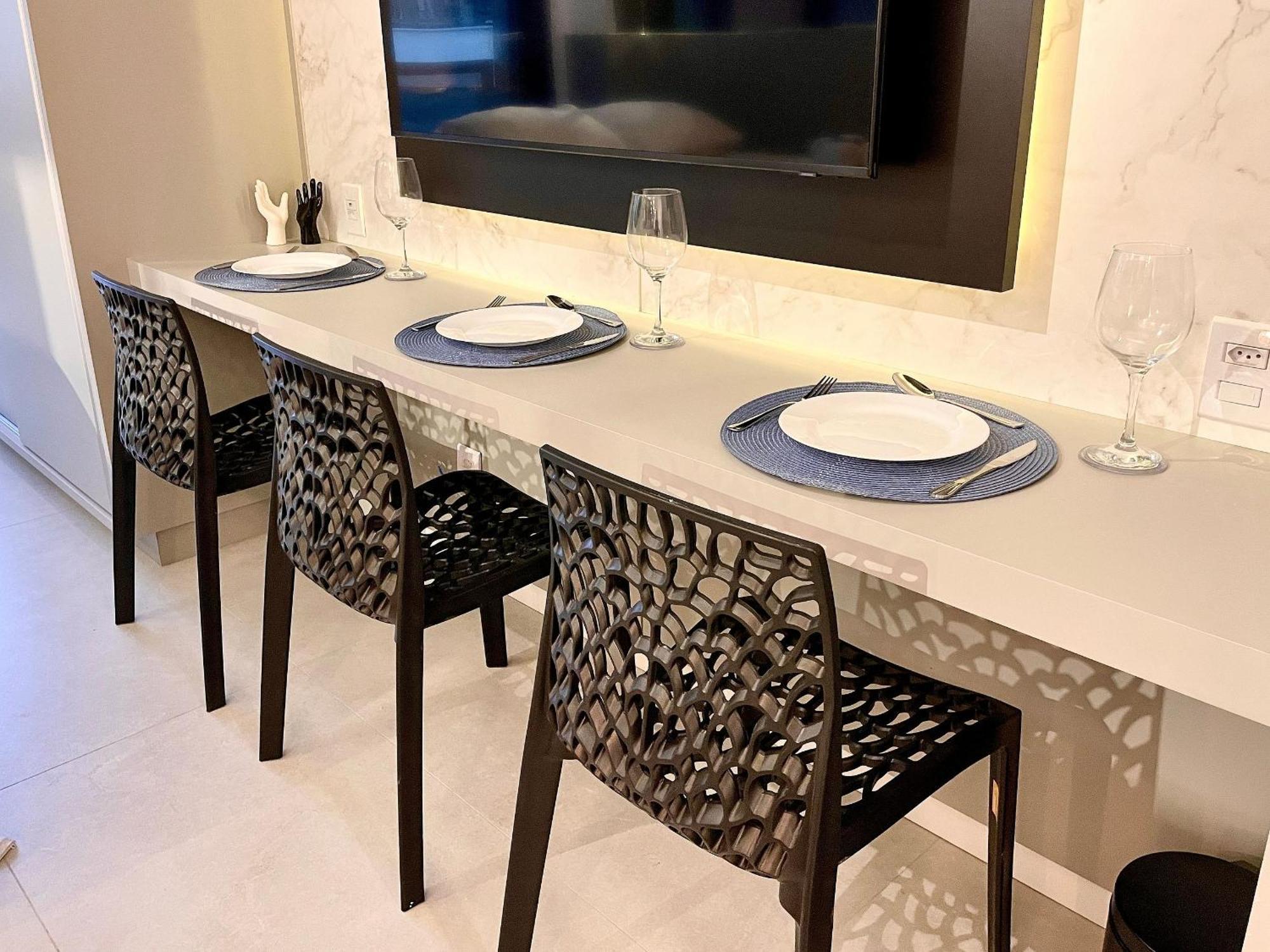 Apartamento Leblon - Novo, Com Piscina E Academia *