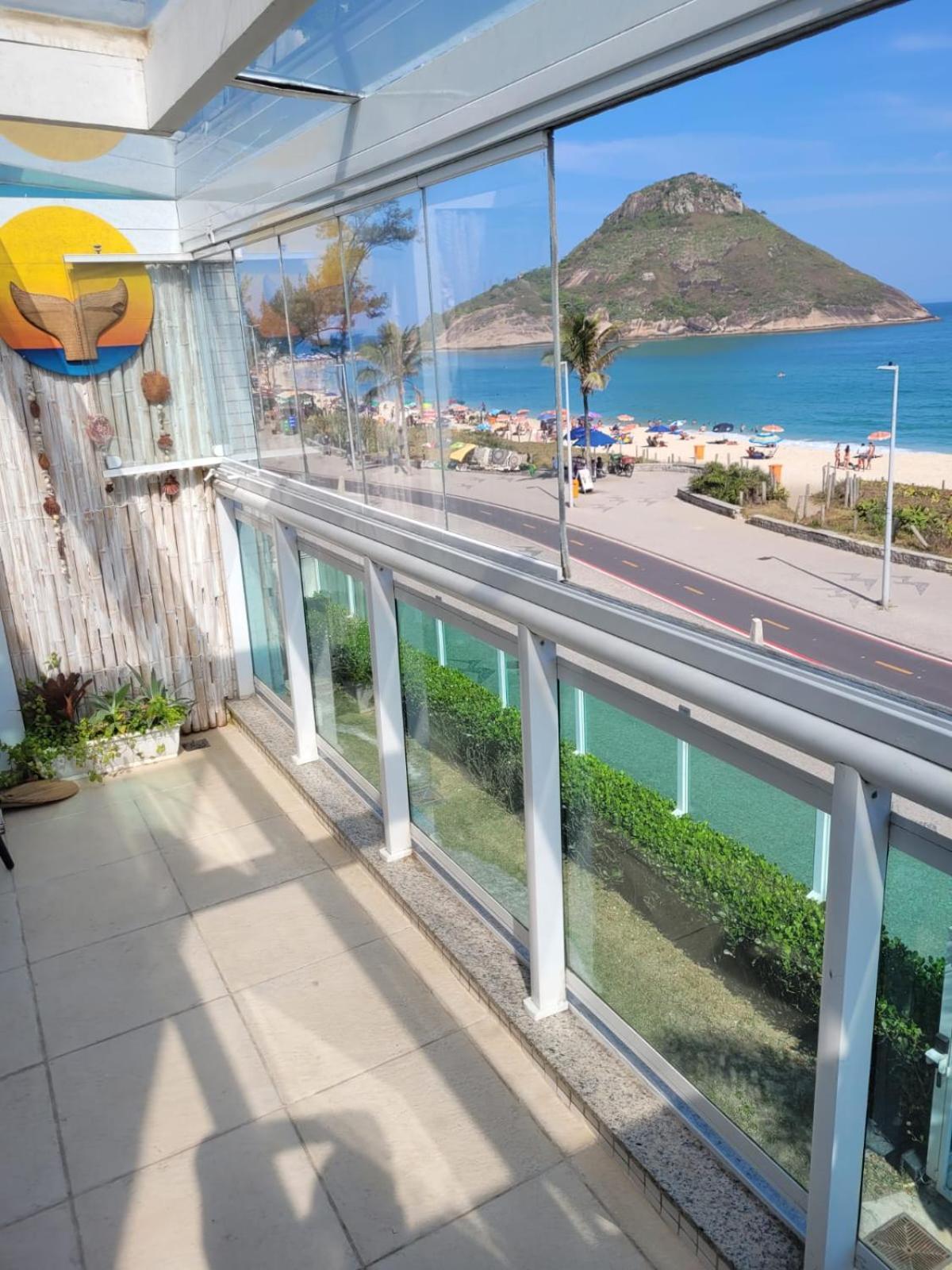 Frente Mar- Apto Pe Na Areia Com Charme E Conforto Rio de Janeiro
