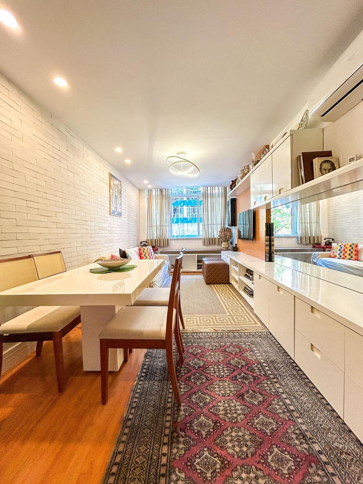 Luxuoso Apartamento De 3 Quartos Com Vaga No Leblon *