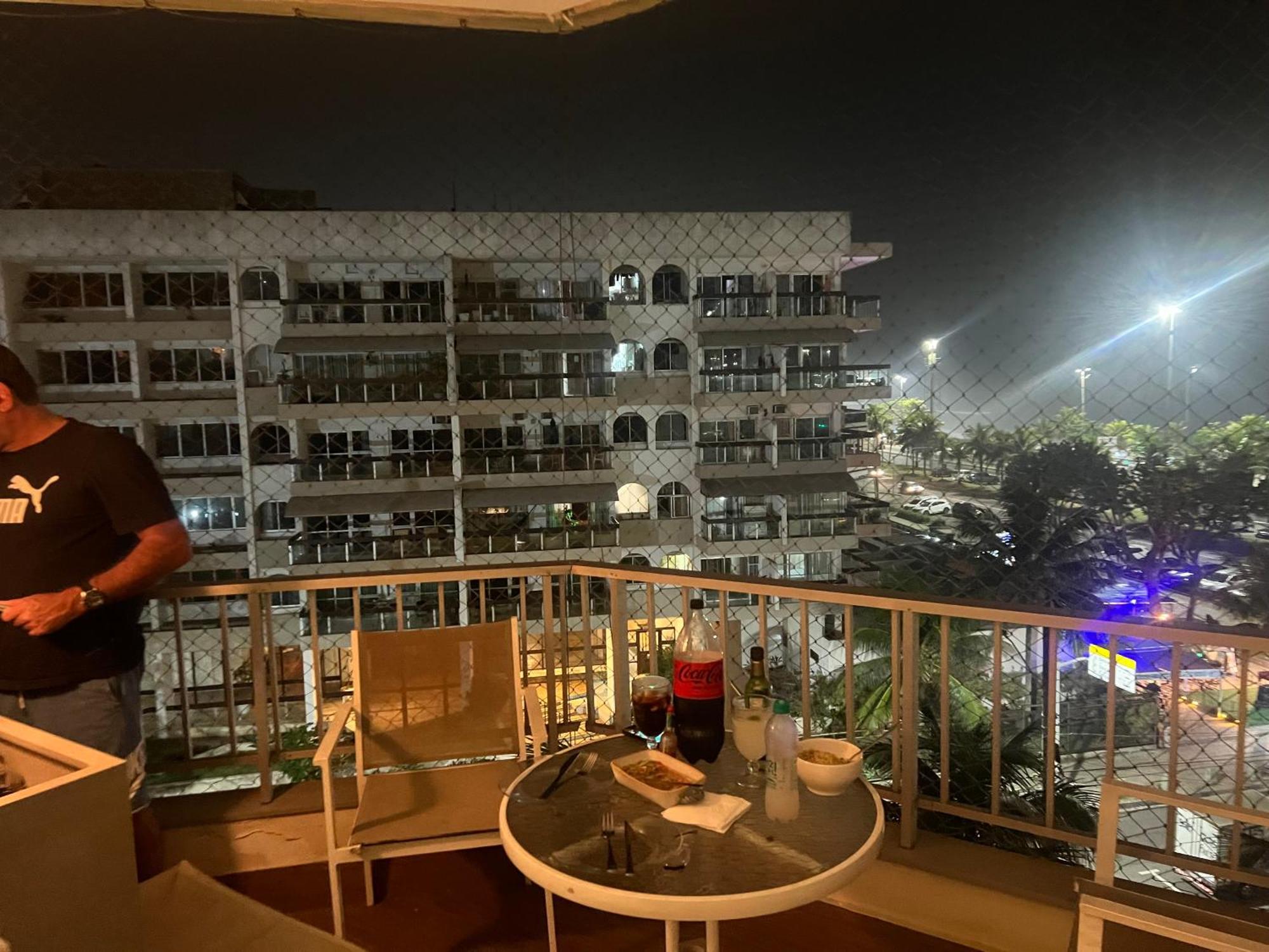 Barra Da Tijuca Em Frente A Apartamento *