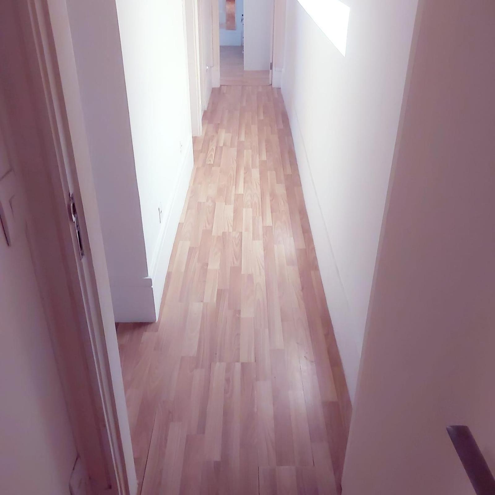 Lindo De 3 Quartos, Uma Quadra Da Praia! Apartamento *