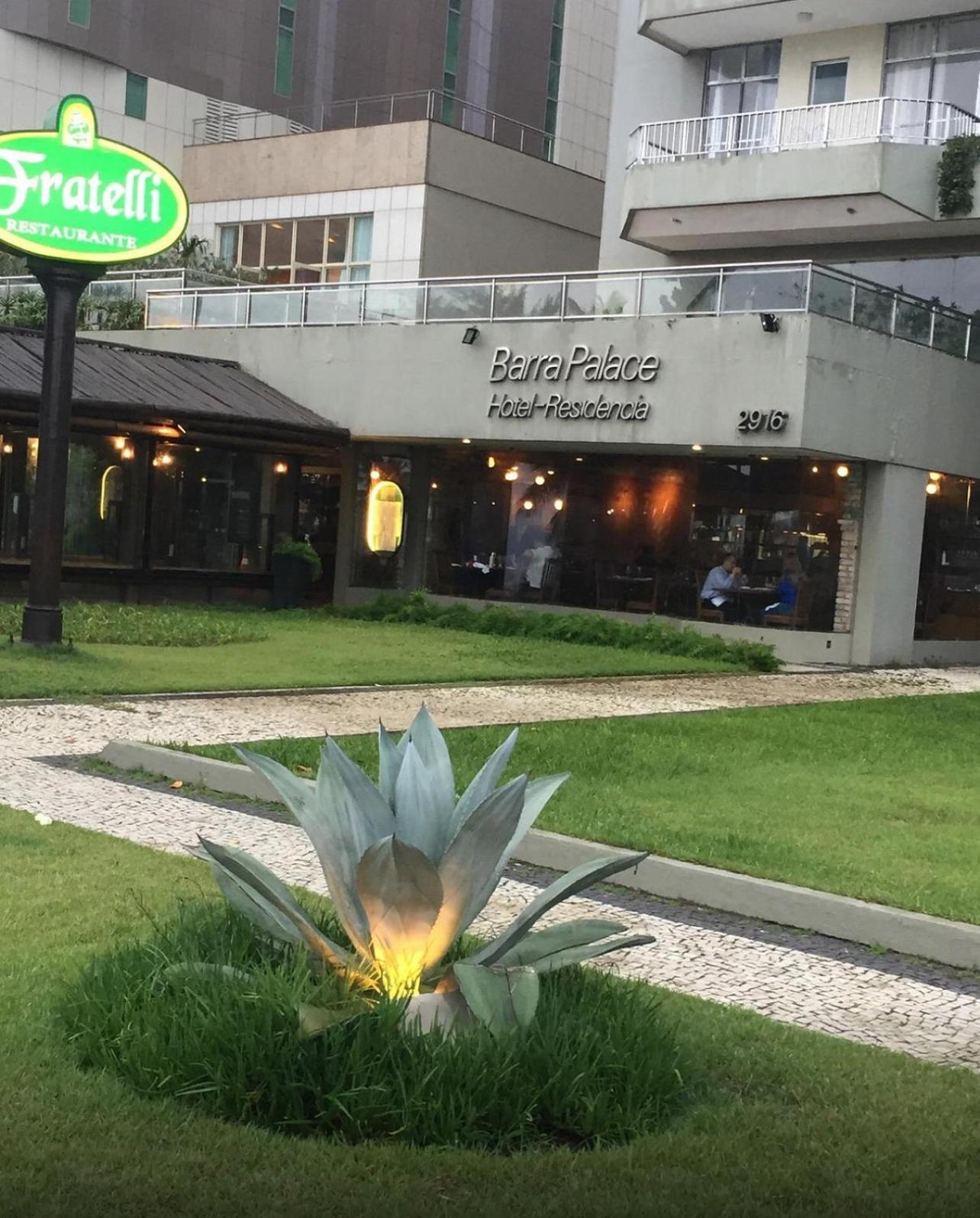 Barra Da Tijuca Em Frente A Apartamento *