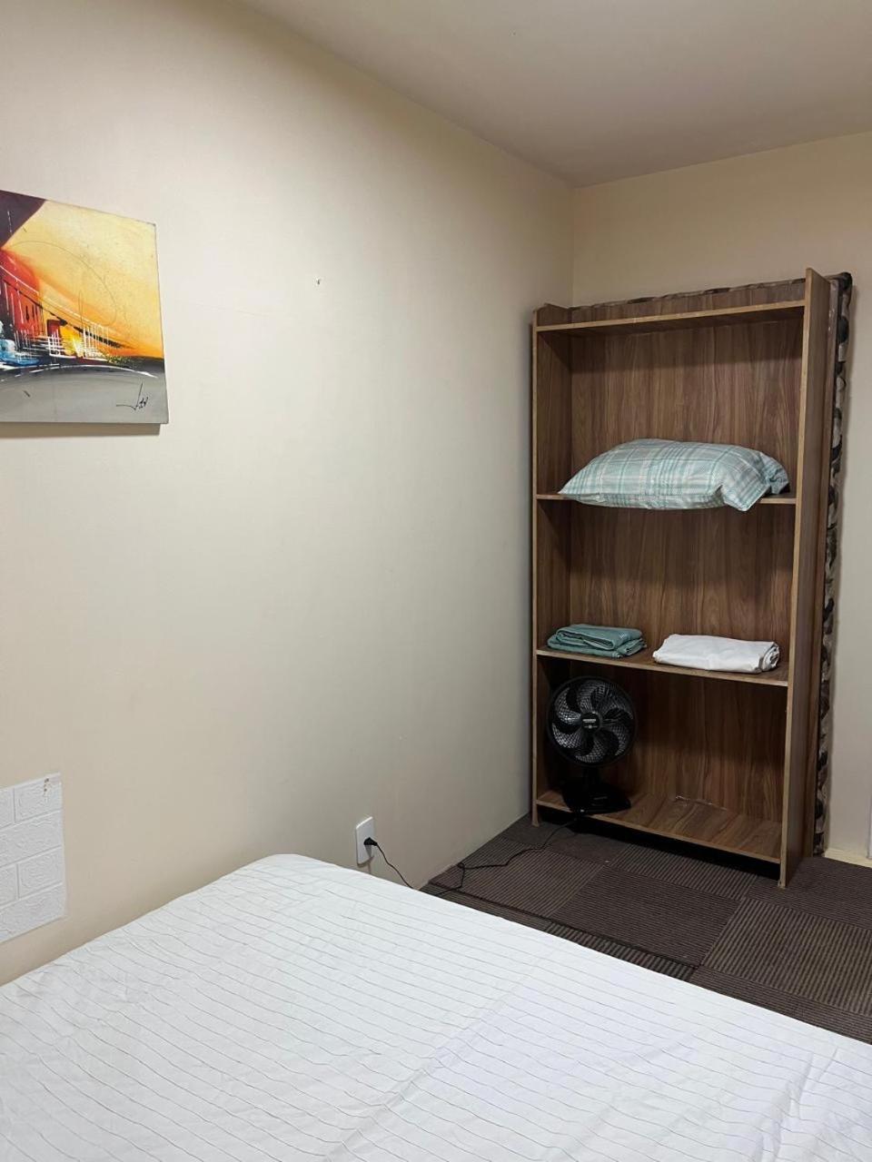 De Casal Em Casa De Quarto em Acomodações Particulares