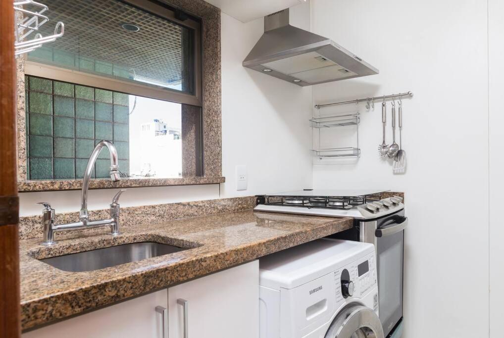 Tiffanys Ipanema - Apto 605 Apartment *