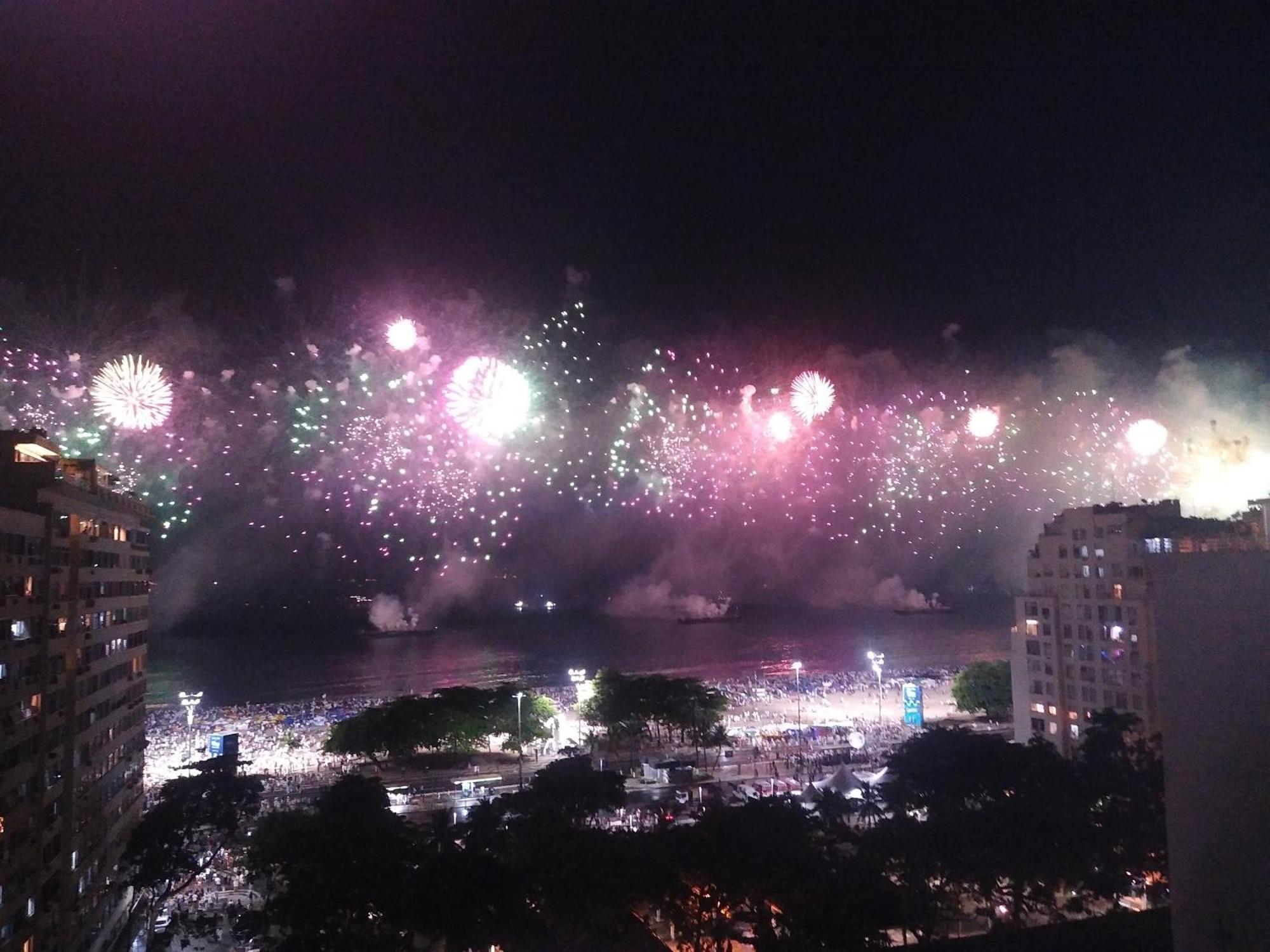 Em Cobertura Com Vista O Mar 1 Apartamento *