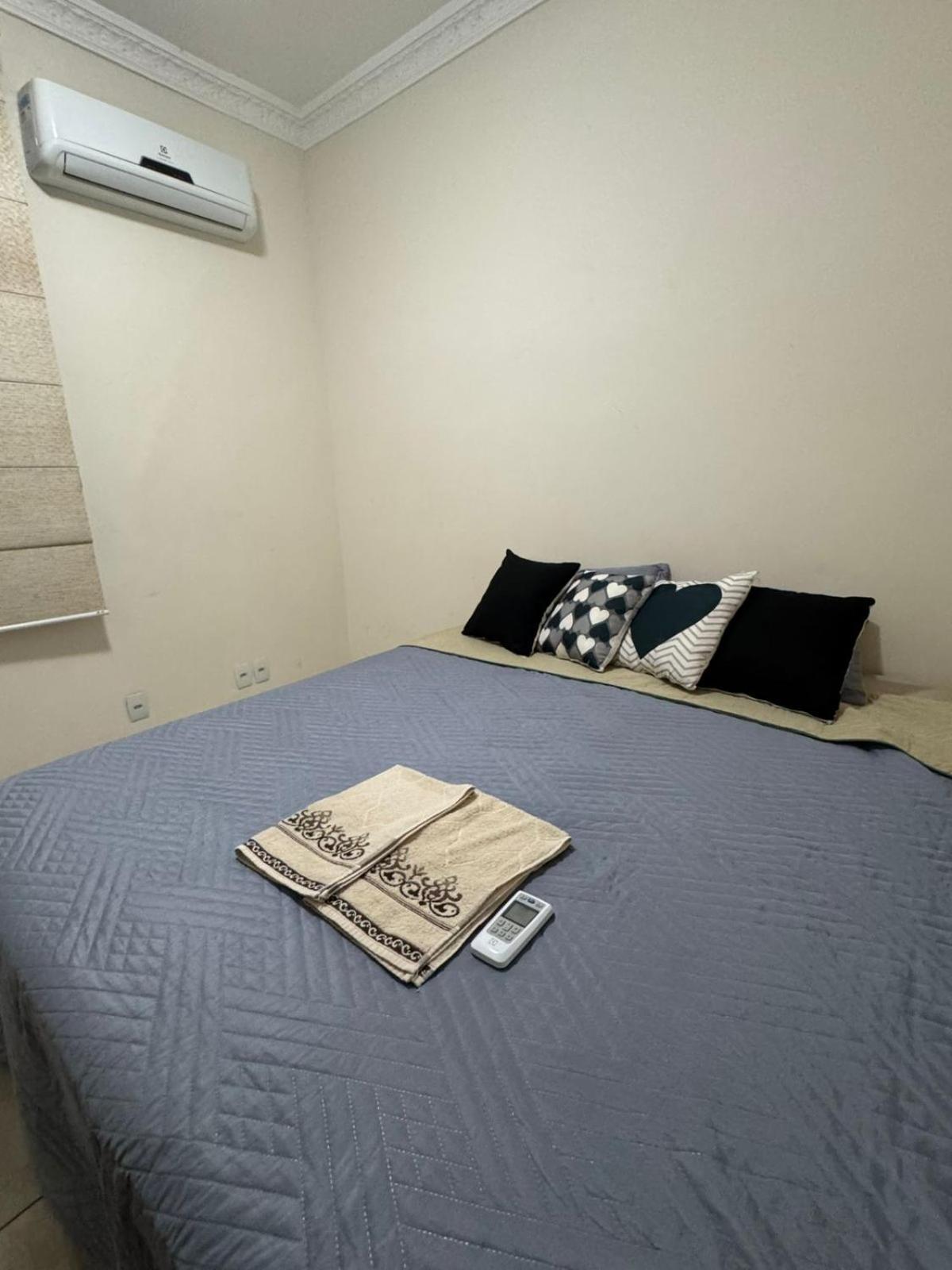 Apto Confortavel E Completo Em Copacabana- 2 Quartos Com Split E Wifi *