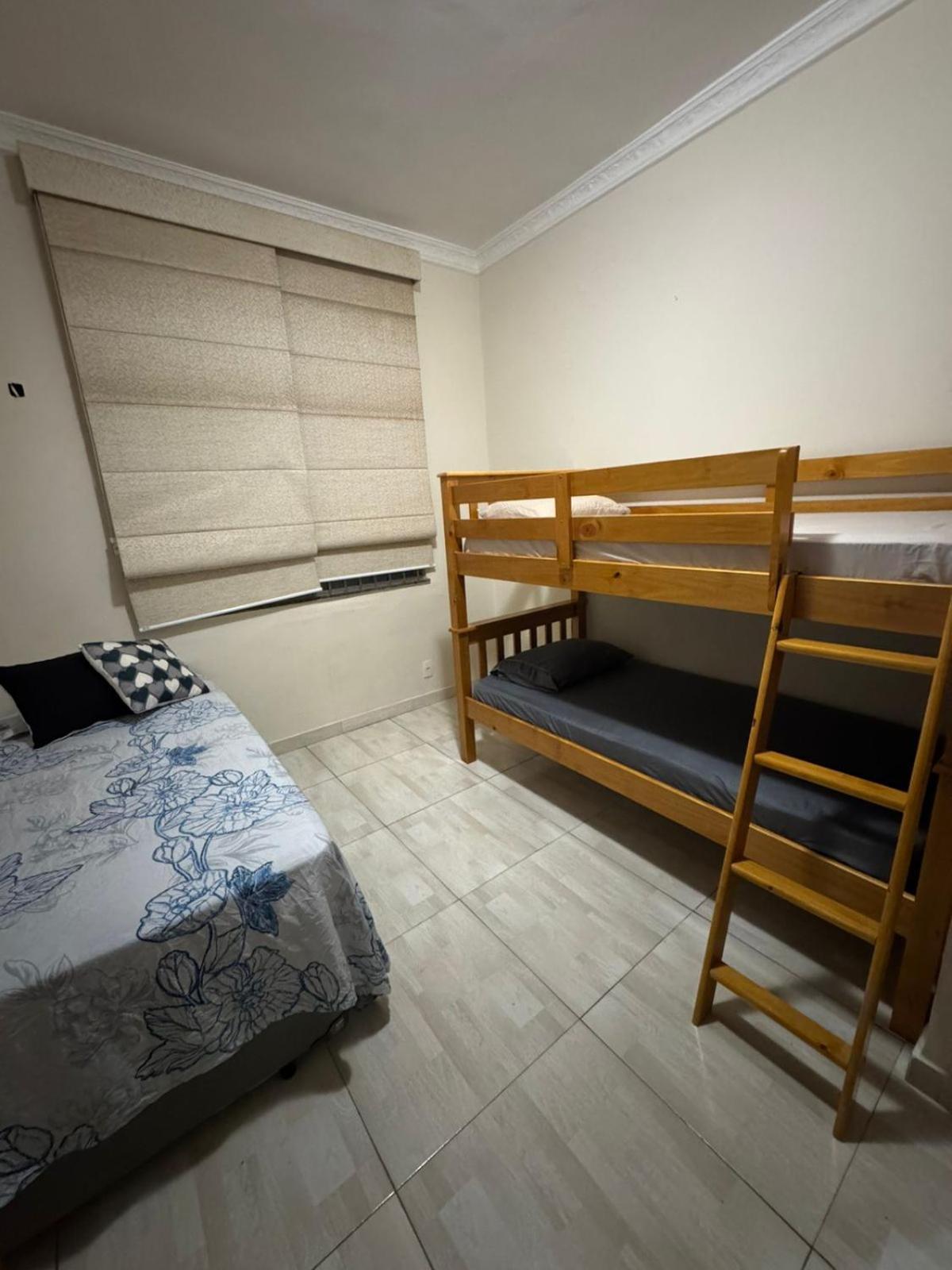Apto Confortavel E Completo Em Copacabana- 2 Quartos Com Split E Wifi