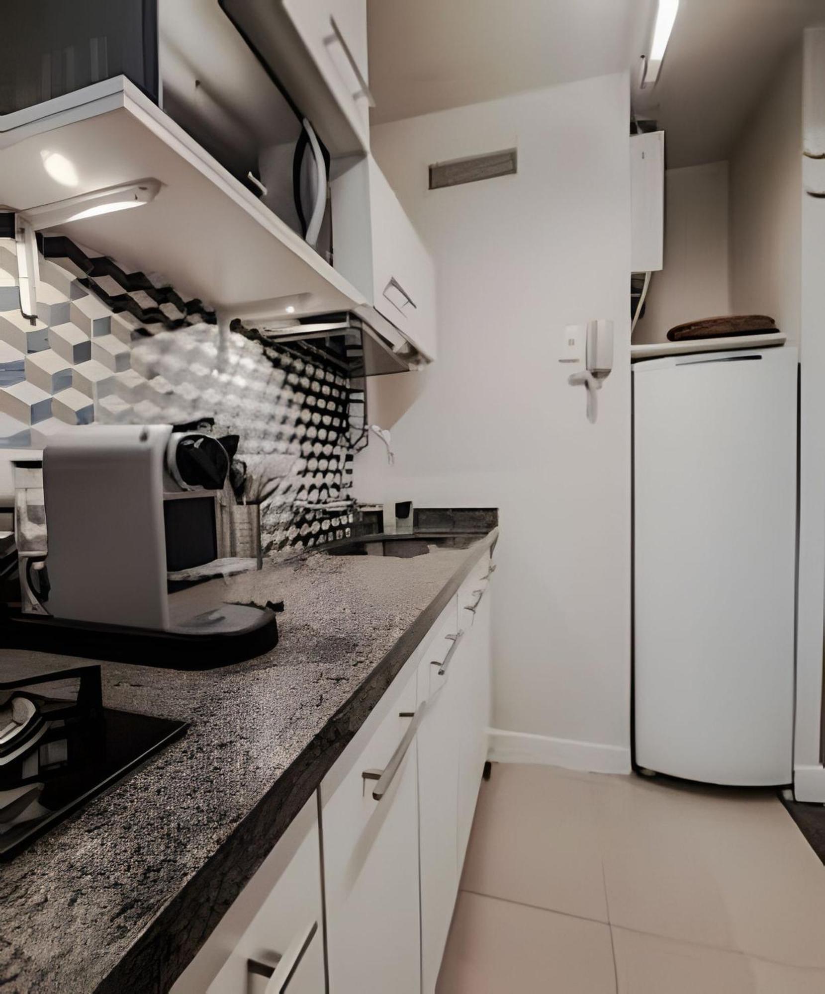 Apartamento Charmoso Em Ipanema - A 150m Da *