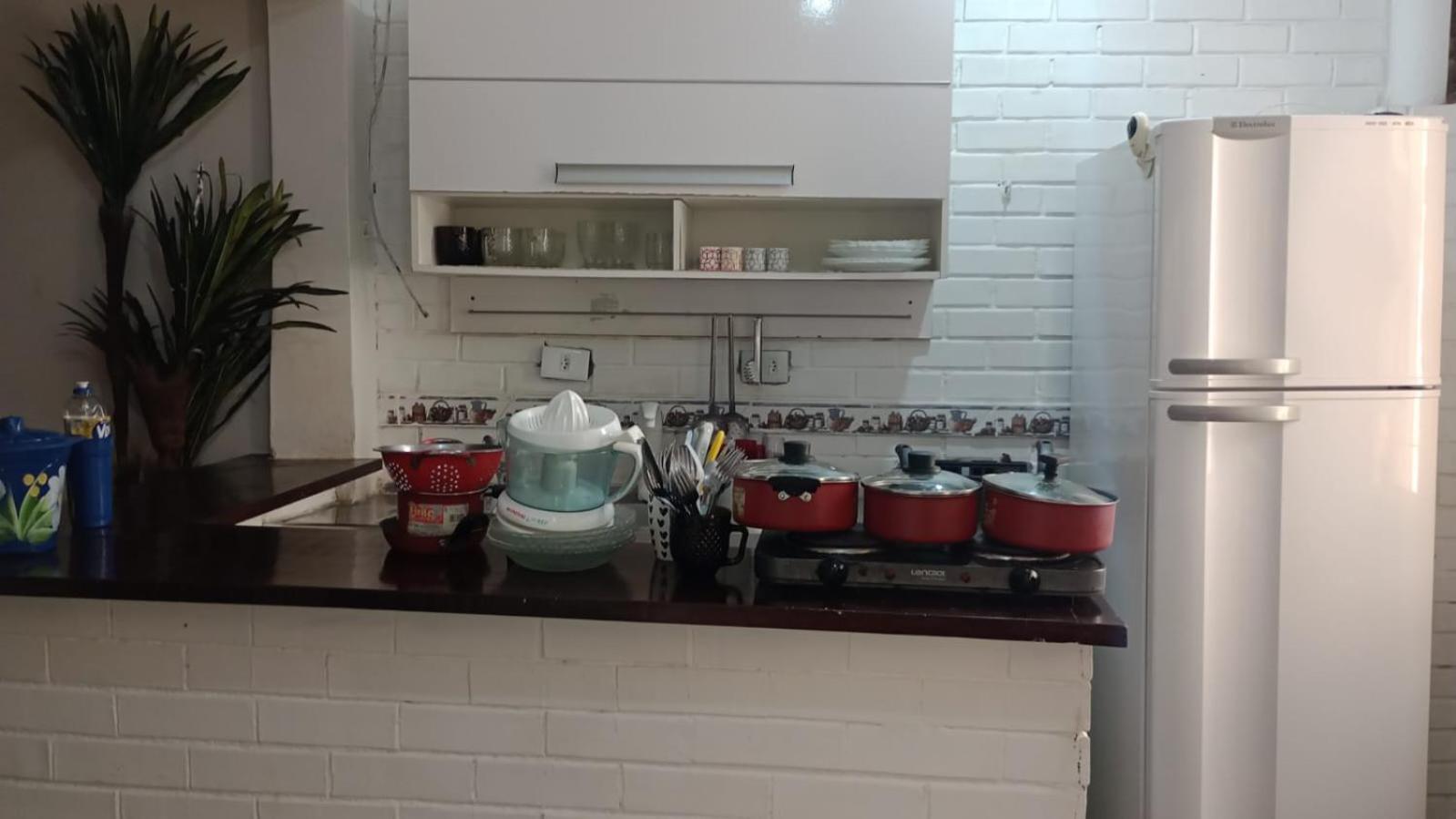 Apto Copacabana, 3 Quartos, 1 Quadra Da Praia, Posto 5 *