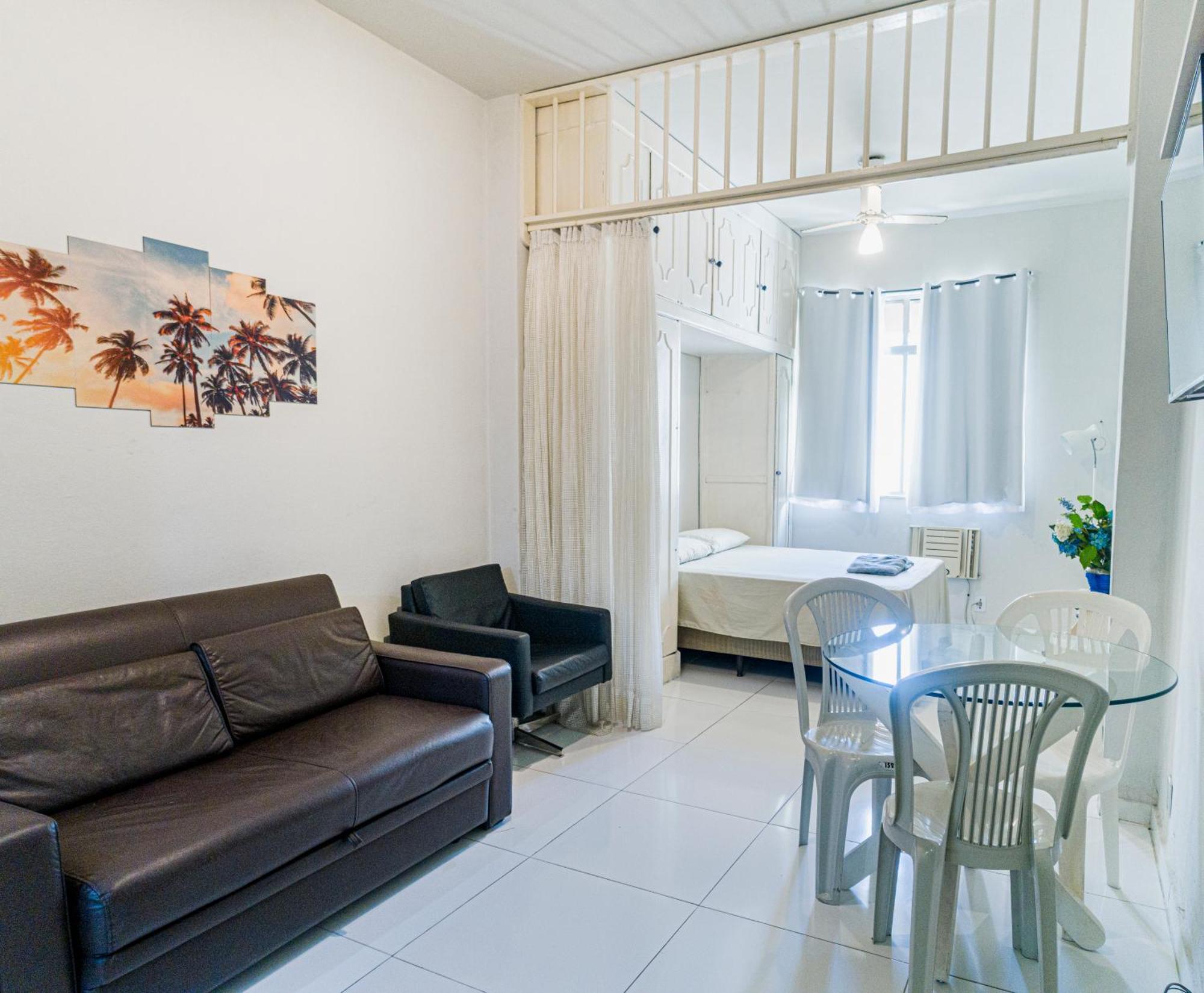 Completo Na De Copacabana Com Ar, Wifi, Netflix, Ate 4 Pessoas, Fundos Claro E Silencioso, Pauloangerami Pj135 Rio de Janeiro