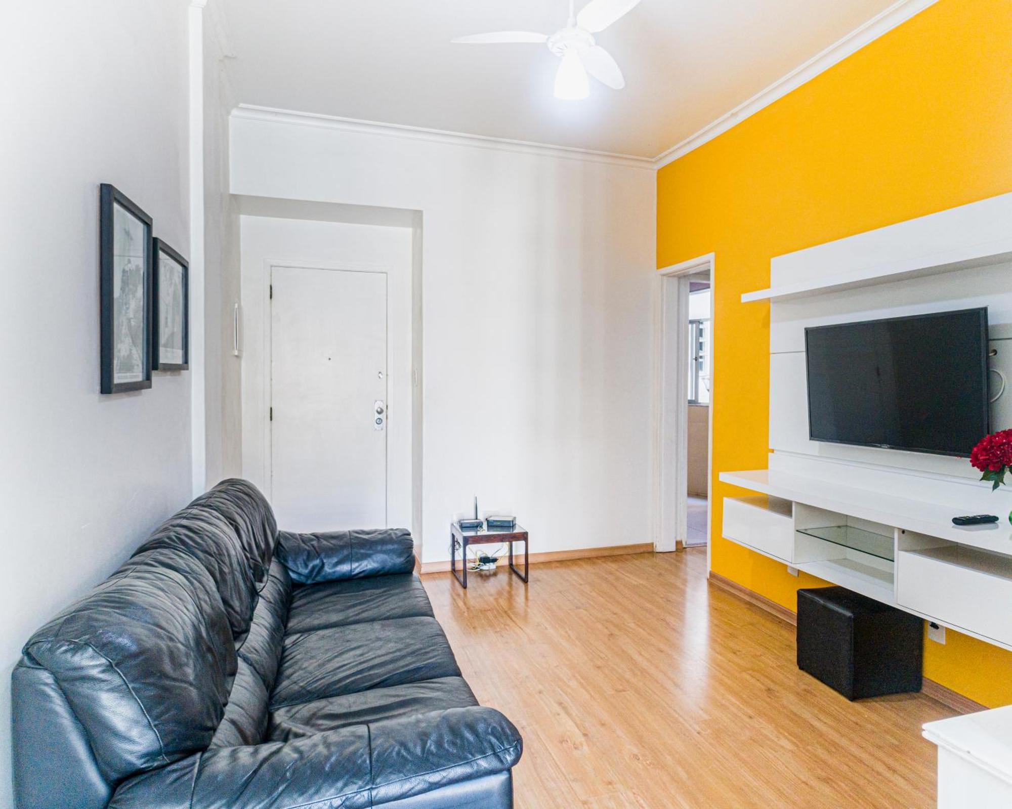 Copacabana Oceanview Suites: Beachfront Luxury With Modern Amenities *