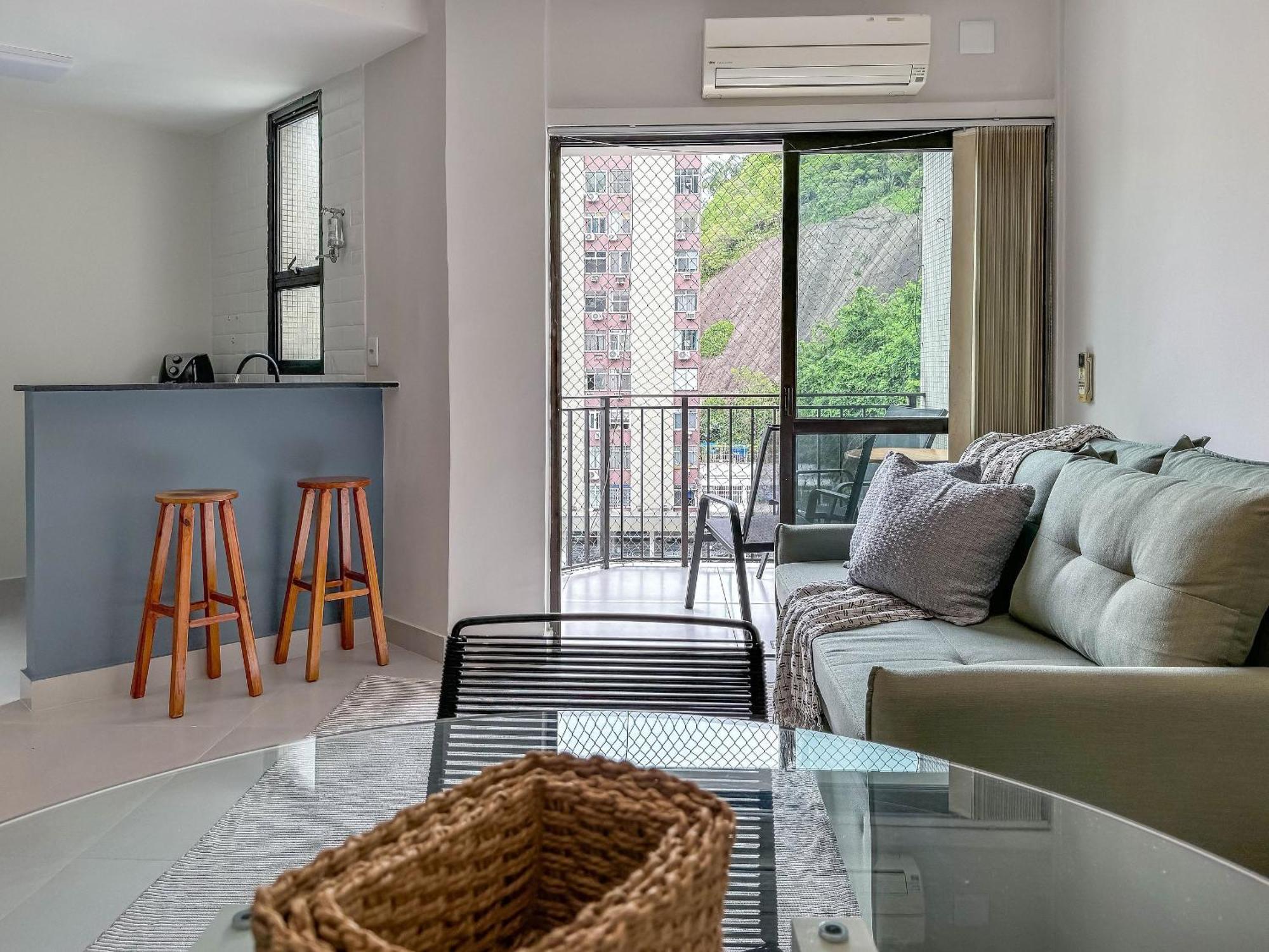Flat Com Servicos E Vista Mar * Rio de Janeiro