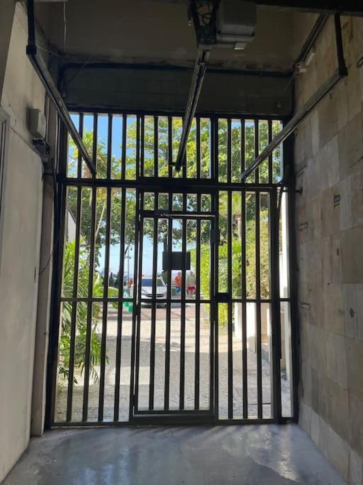 Apartamento Amplo Em Frente A De Copacabana Rio de Janeiro