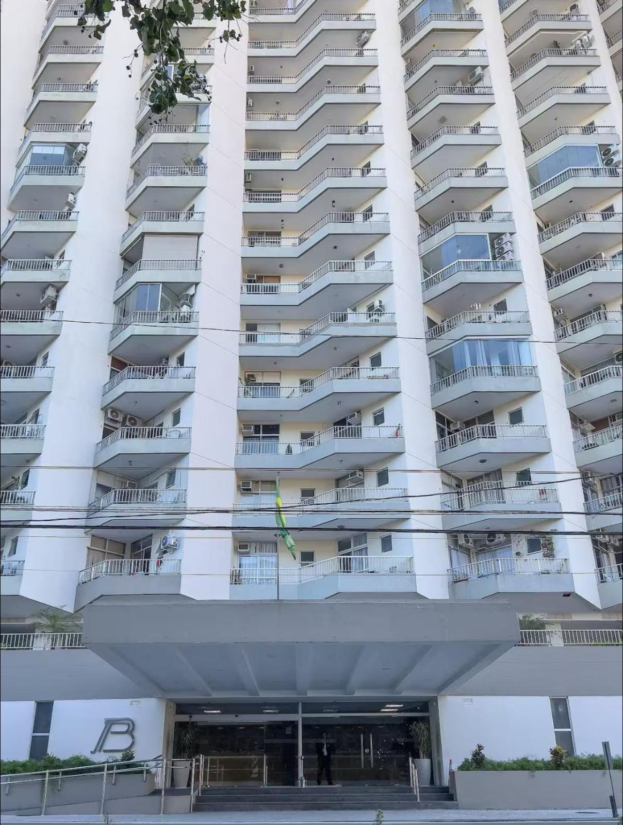 Barra Da Tijuca Em Frente A *