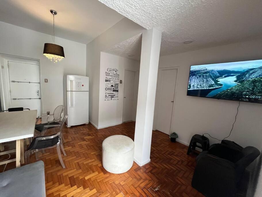 Cama Em Excelente Cobertura Com Vista A Favela Apartamento