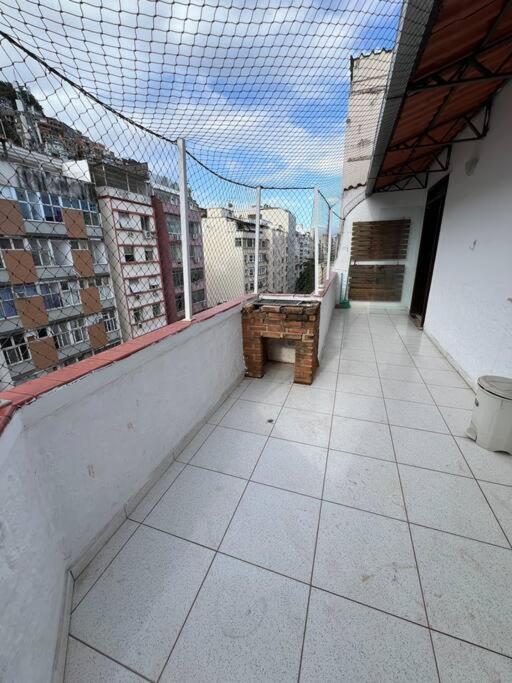 Apartamento Cama Em Excelente Cobertura Com Vista A Favela