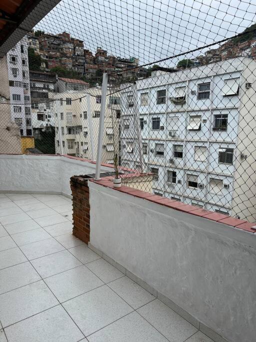 Cama Em Excelente Cobertura Com Vista A Favela Rio de Janeiro