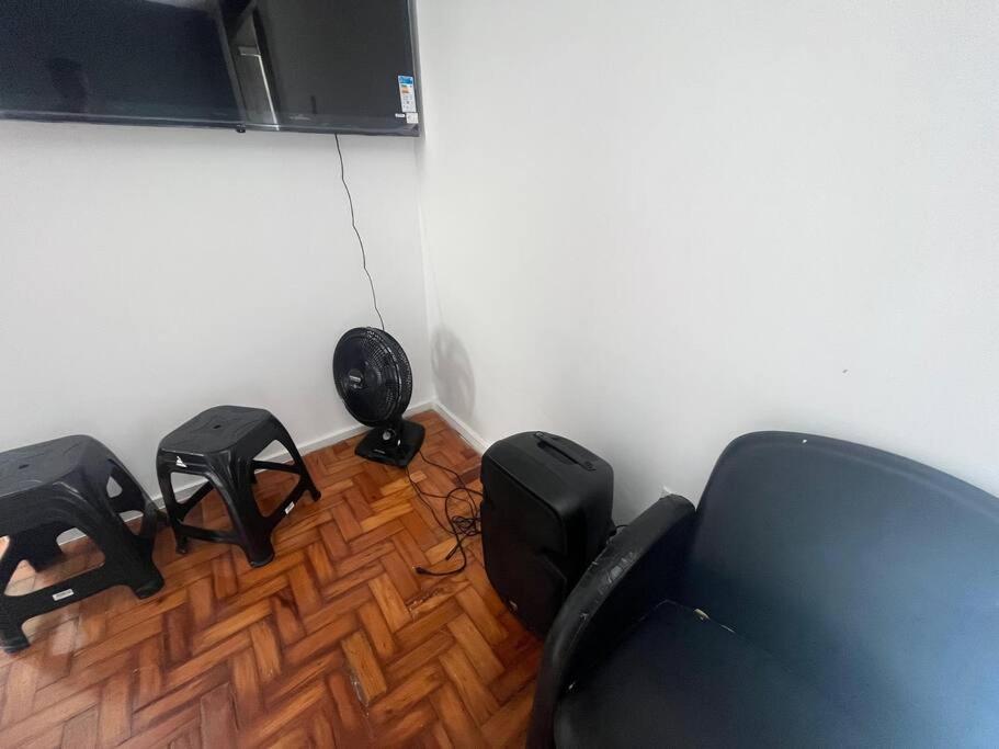 Cama Em Excelente Cobertura Com Vista A Favela Apartamento