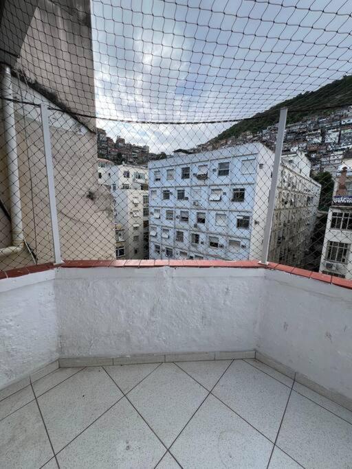 Cama Em Excelente Cobertura Com Vista A Favela Apartamento Rio de Janeiro