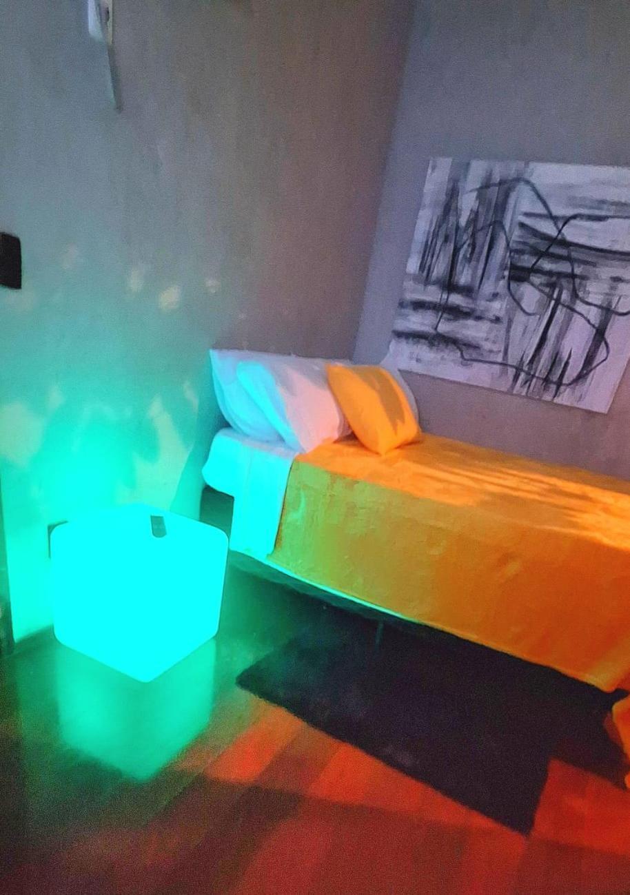 Charmosa Cobertura Em Ipanema Na Quadra Da De Quarto, Sala, Terraco E Sauna Rio de Janeiro