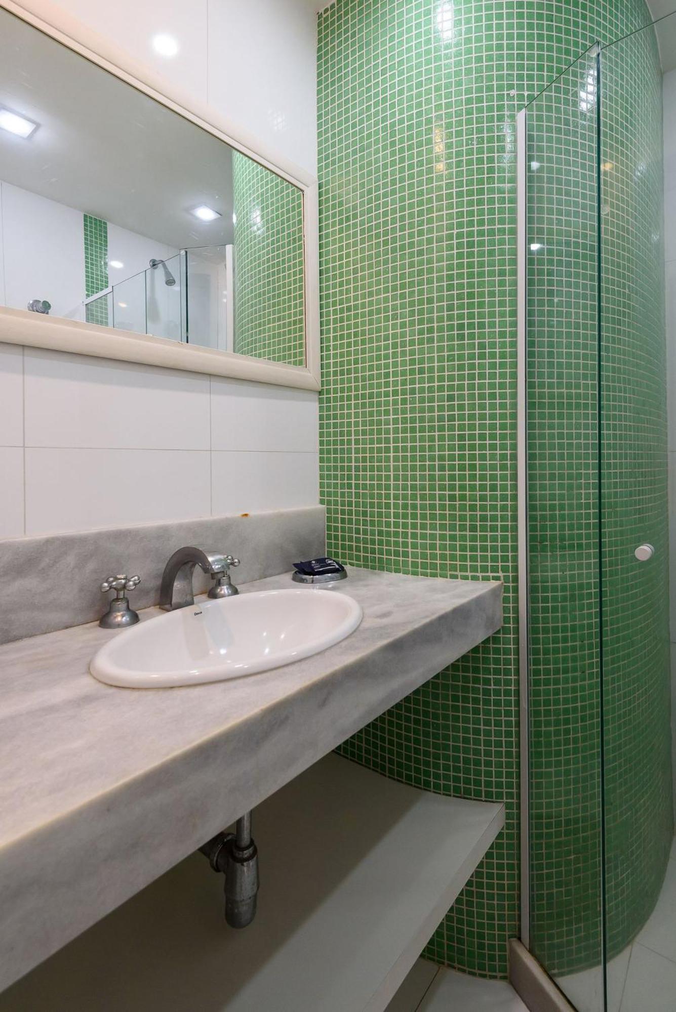 Omar Do Rio - Pm 269/407: Na Quadra Da De Ipanema Entre Os Postos 8 E 9, Internet 125mbps + Workstation E Roku Tv, Próximo Ao Metrô General Osório *